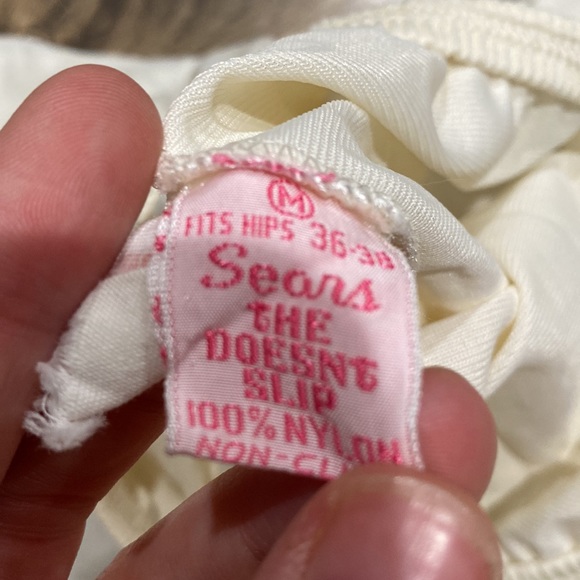 🕊️ Sears Vintage Silk Slip Skirt 🕊️ - Picture 3 of 3